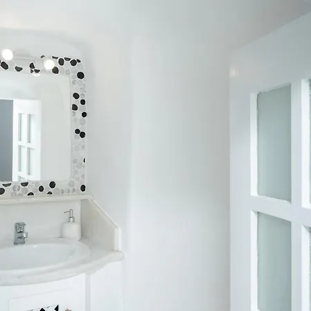 Nano Armonia Villa Oia (Santorini)